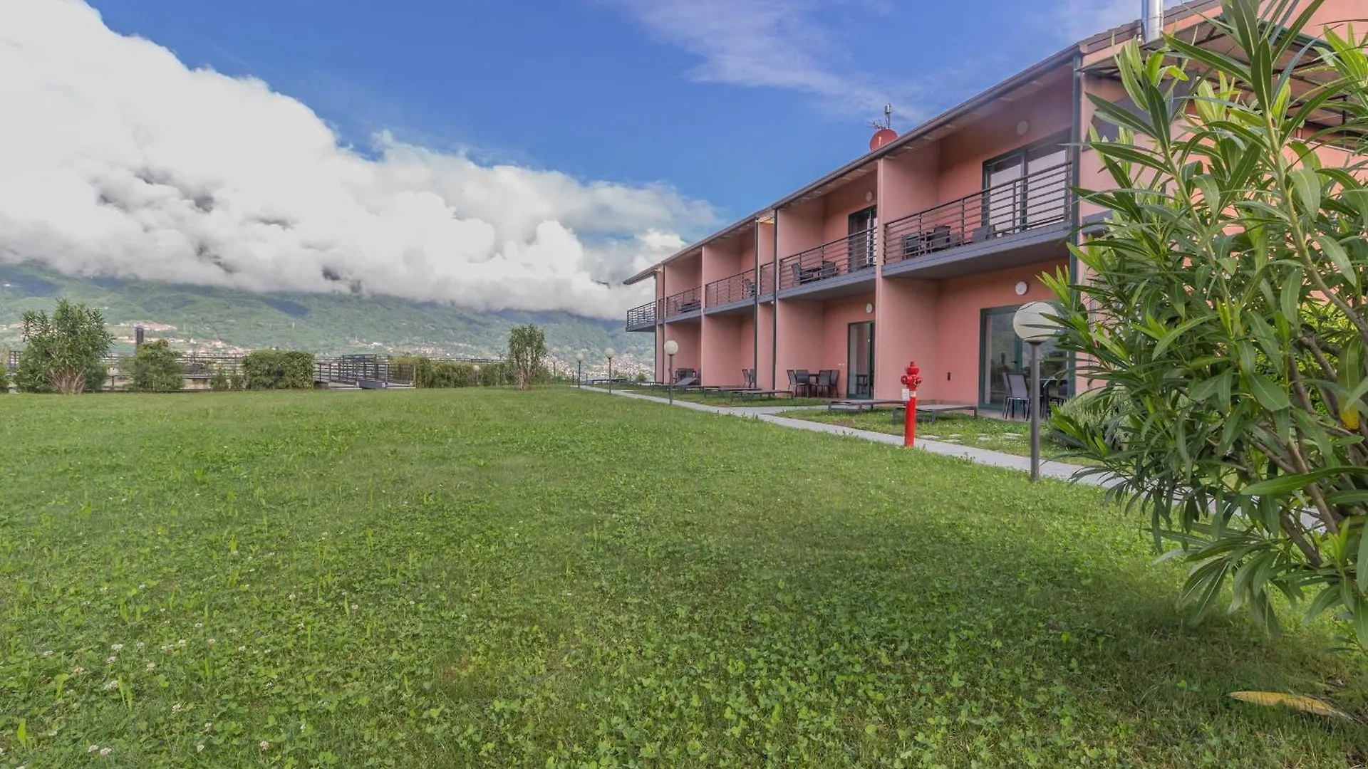 Apartament Brezza Del Lario Monolocale By Varenna Holidays Dervio