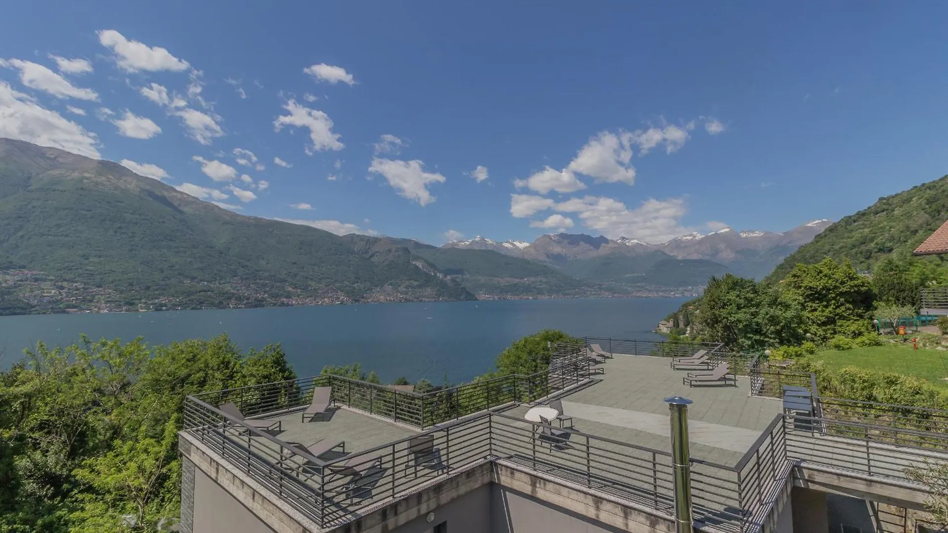 アパート Brezza Del Lario Monolocale By Varenna Holidays デルヴィオ